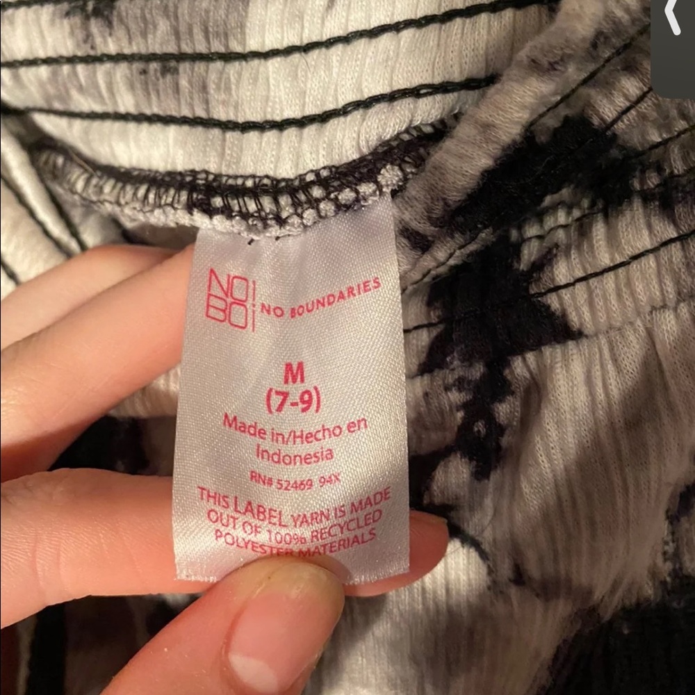 Sweater - Picture 7 of 7